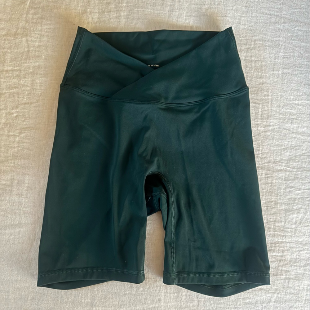 Iwa company biker shorts in turquoise